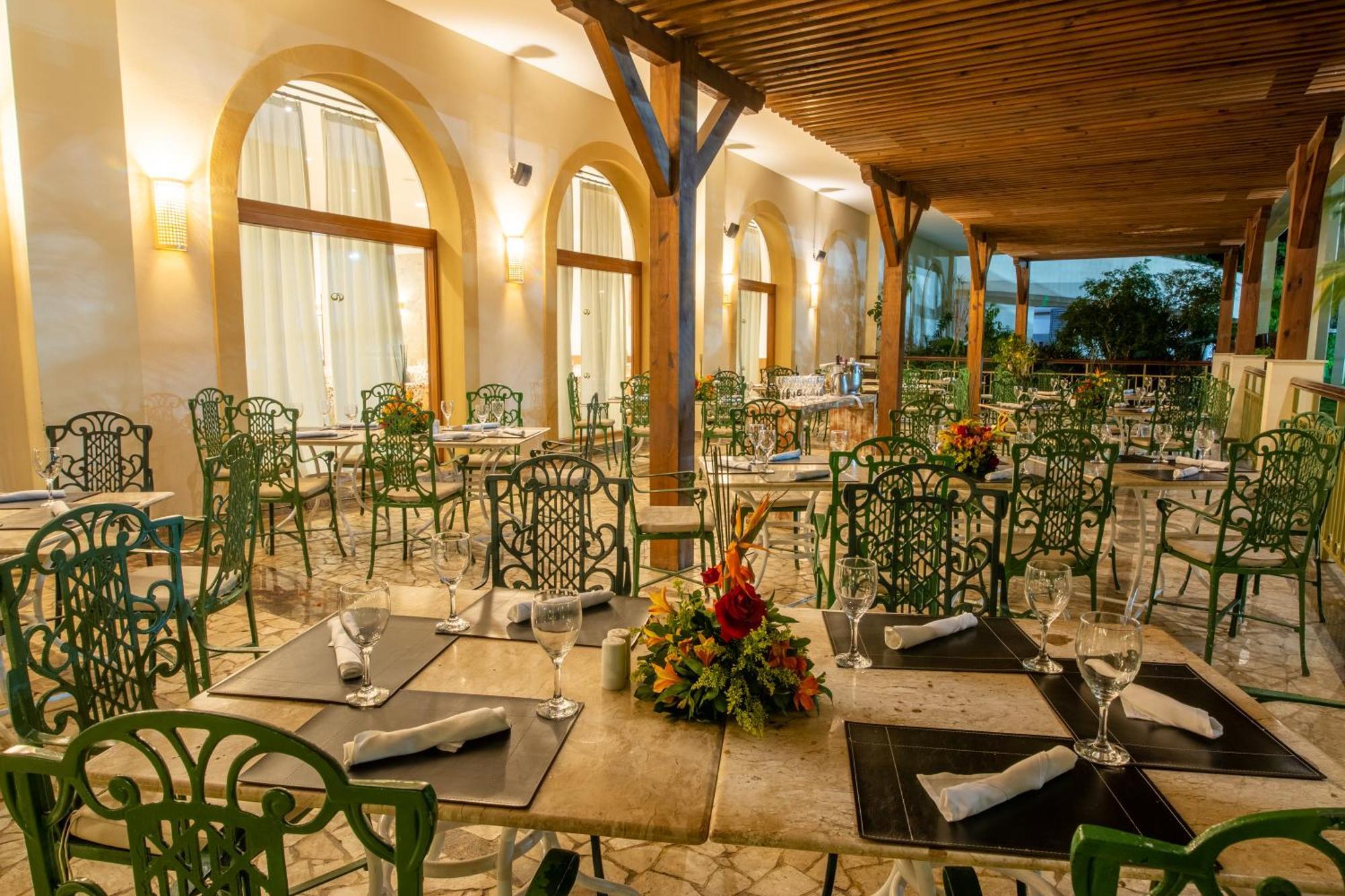 Grand Palladium Imbassai Resort & Spa Exterior photo